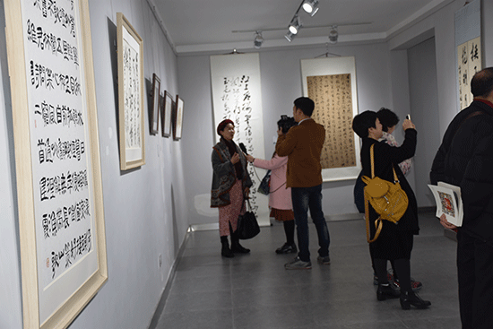 中国美网-【展讯】初心·绽放——《现代艺术》诗书画女性作品展暨诗歌艺术沙龙在成都清源际艺术中心盛大开幕